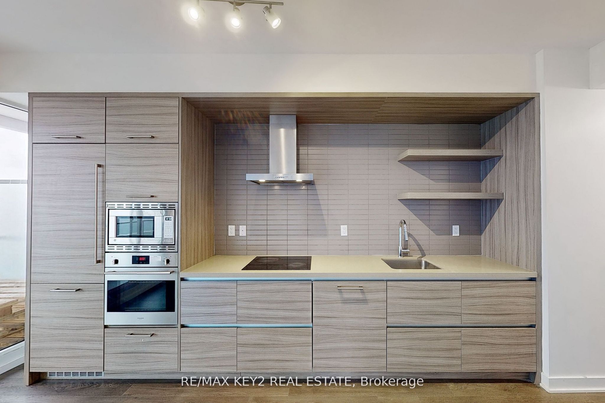 2221 Yonge Street 4406