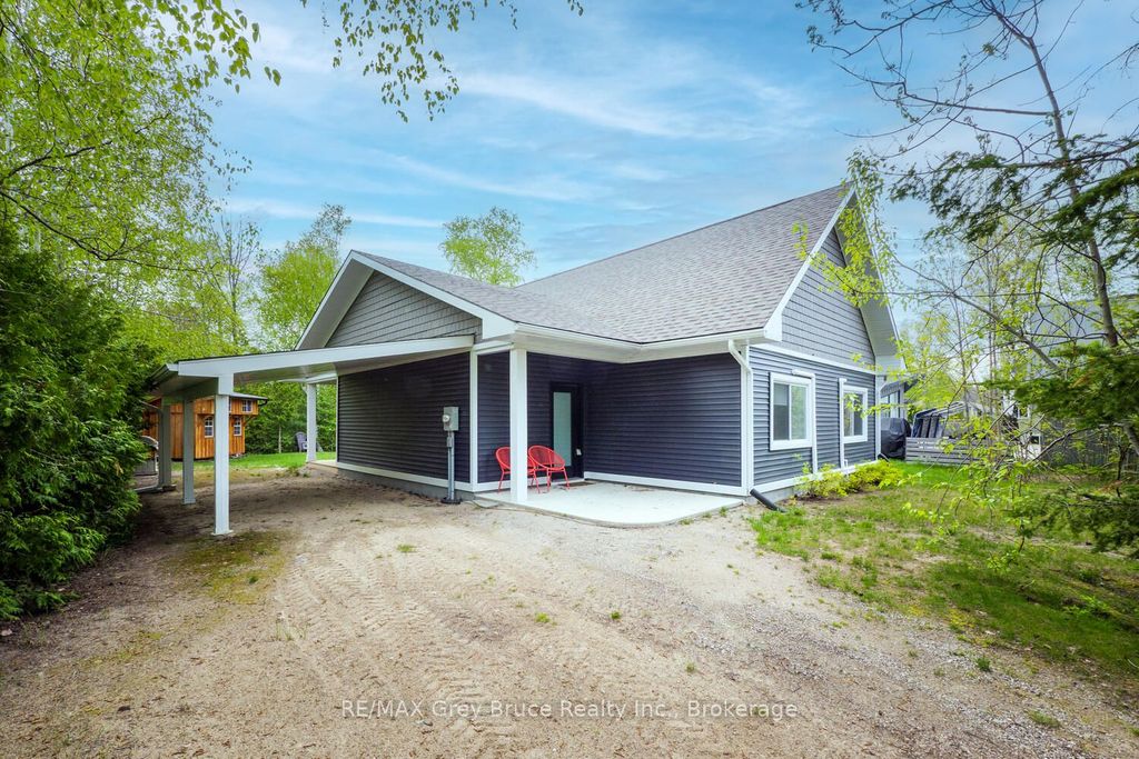 Photo of 32 Southampton Parkway, South Bruce Peninsula, ON N0H 2G0 (MLS # X13092456)