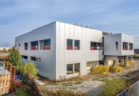 10 Vice Regent Boulevard Toronto ON M1H 2X7