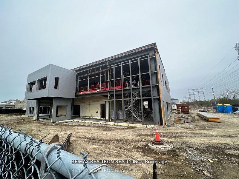 10 Vice Regent Boulevard