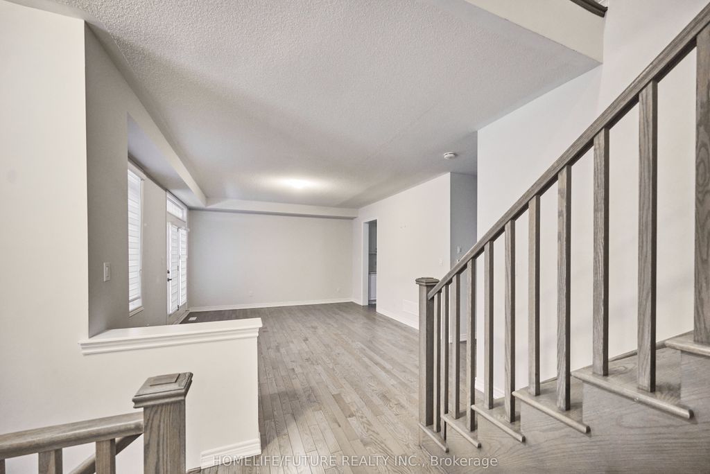 Photo of 23 Faimira Avenue, Georgina, ON L4P 0C2 (MLS # N12683042)