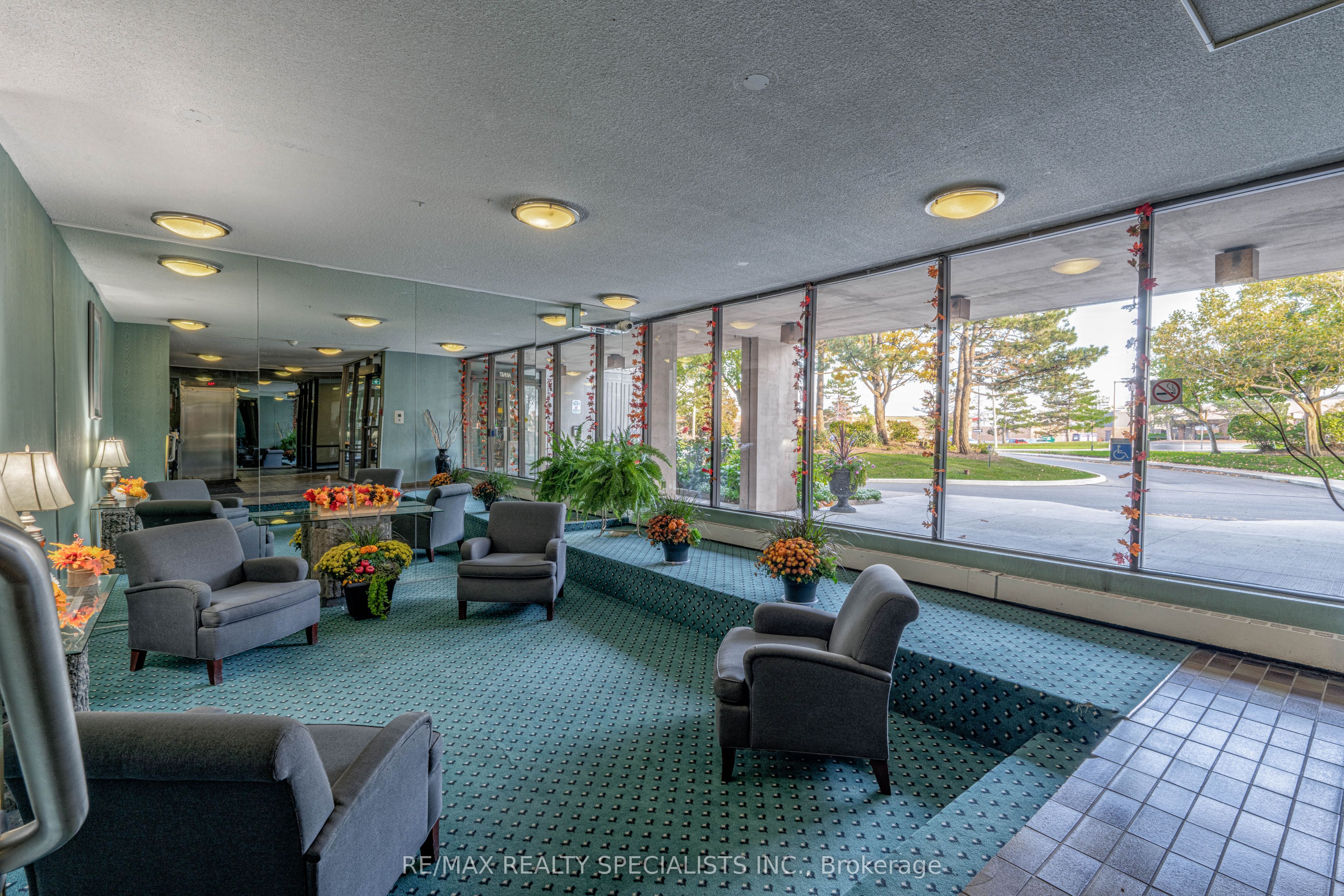 2929 Aquitaine Avenue 1001