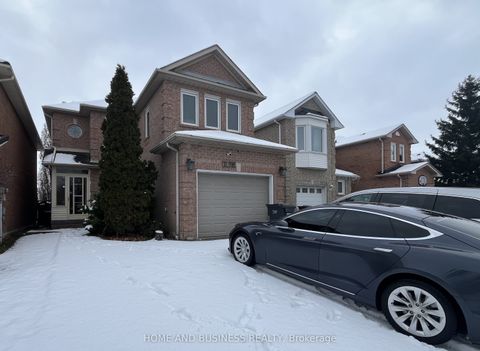 7132 Harding Crescent Mississauga ON L5N 5P5
