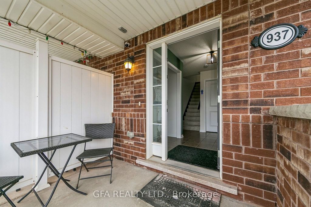 Photo of 937 Nadalin Heights, Milton, ON L9T 8R2 (MLS # W13051292)