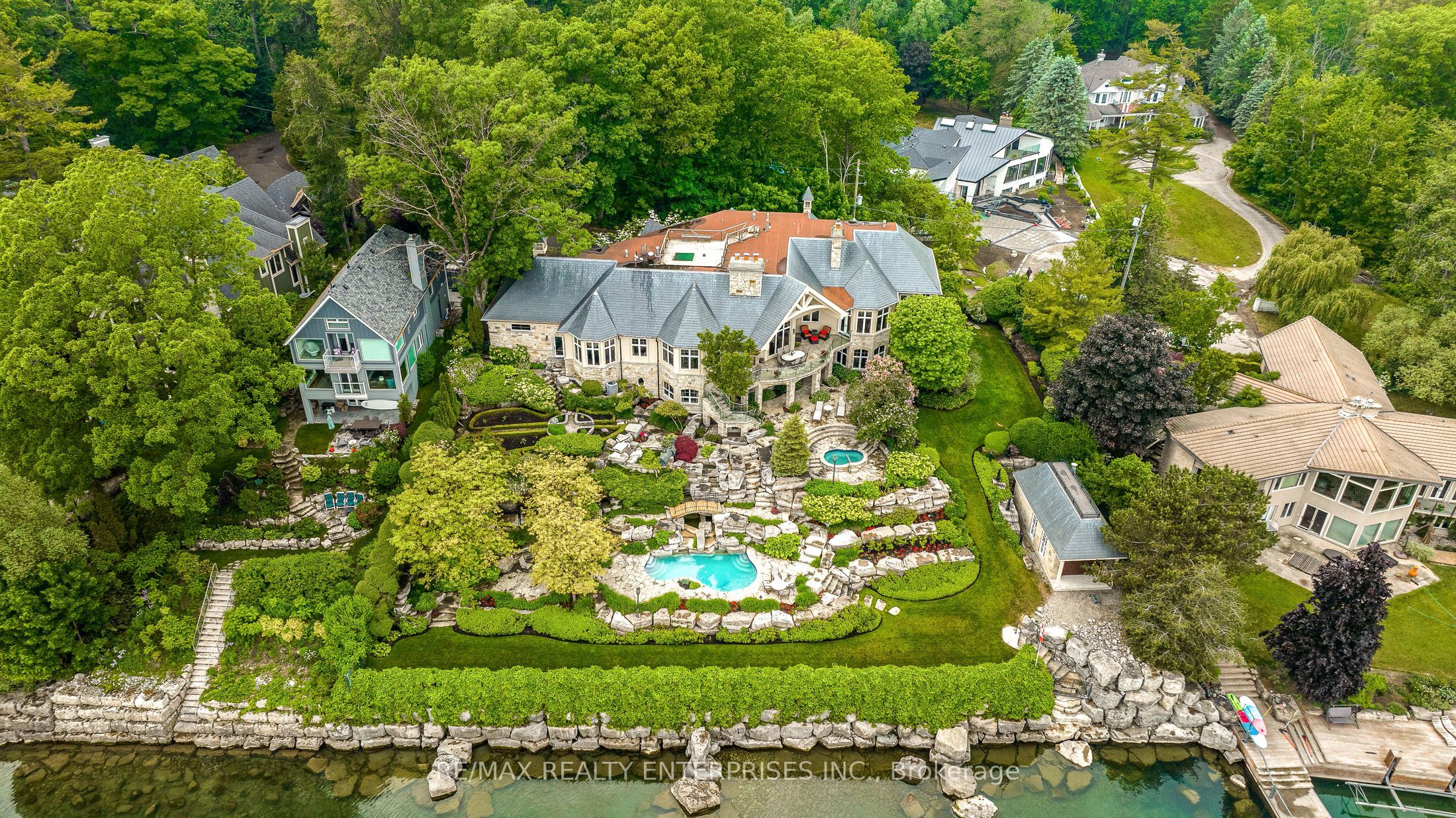 872 Whittier Crescent