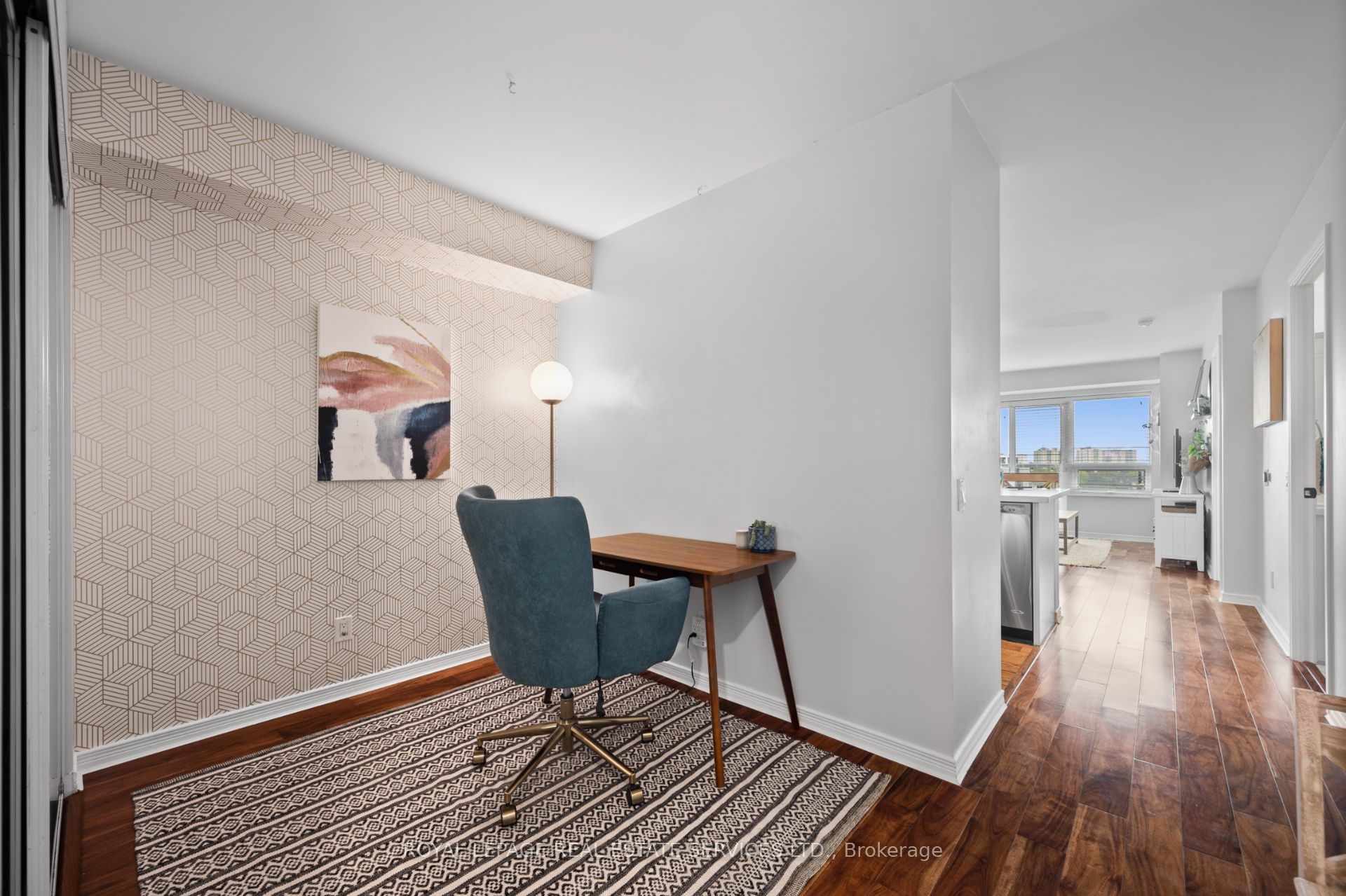 Toronto, ON M6P 5A2, Canada, 2 Bedrooms Bedrooms, ,1 BathroomBathrooms,Residential,Active,187886