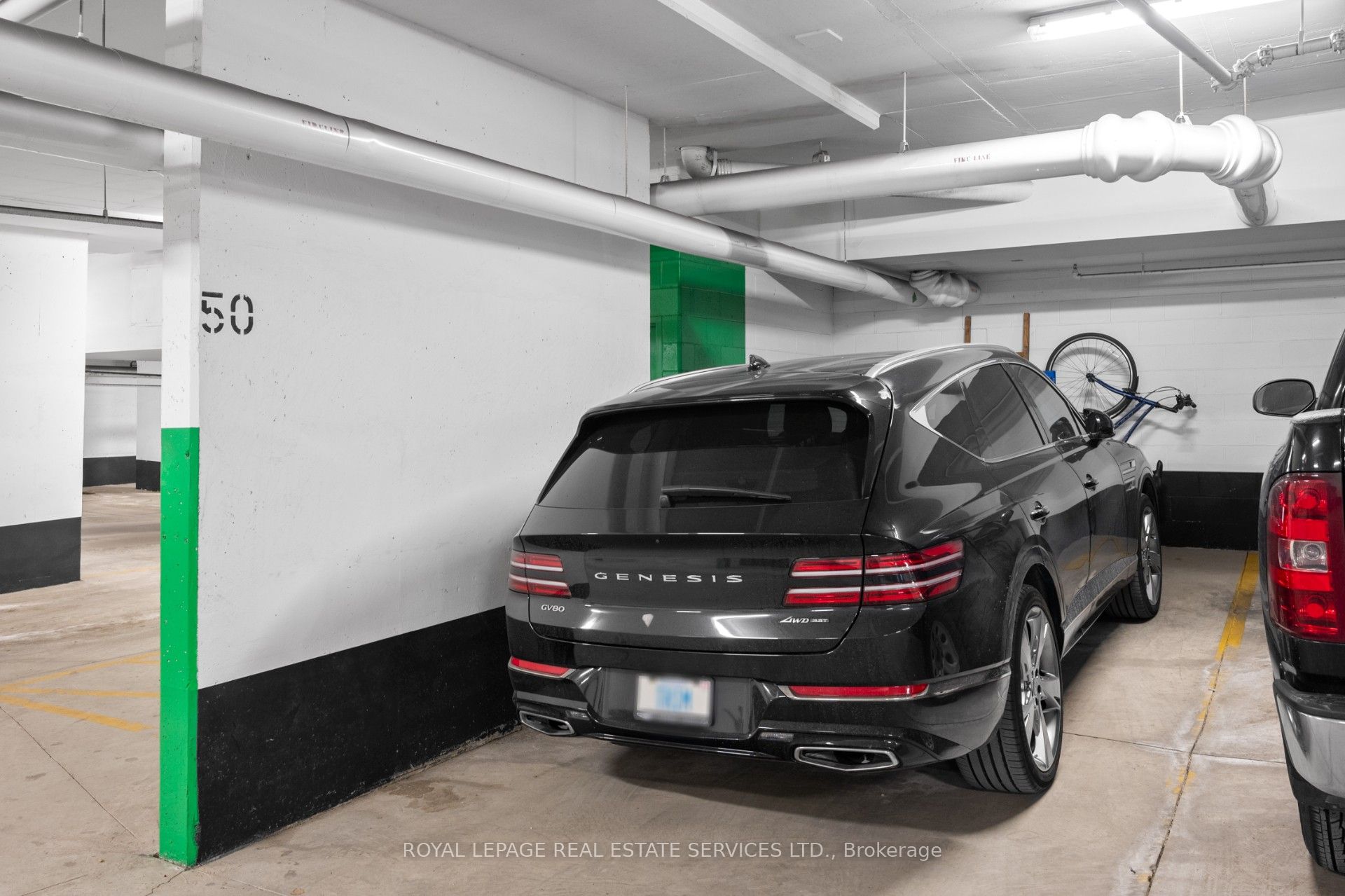 Toronto, ON M6P 5A2, Canada, 2 Bedrooms Bedrooms, ,1 BathroomBathrooms,Residential,Active,187886