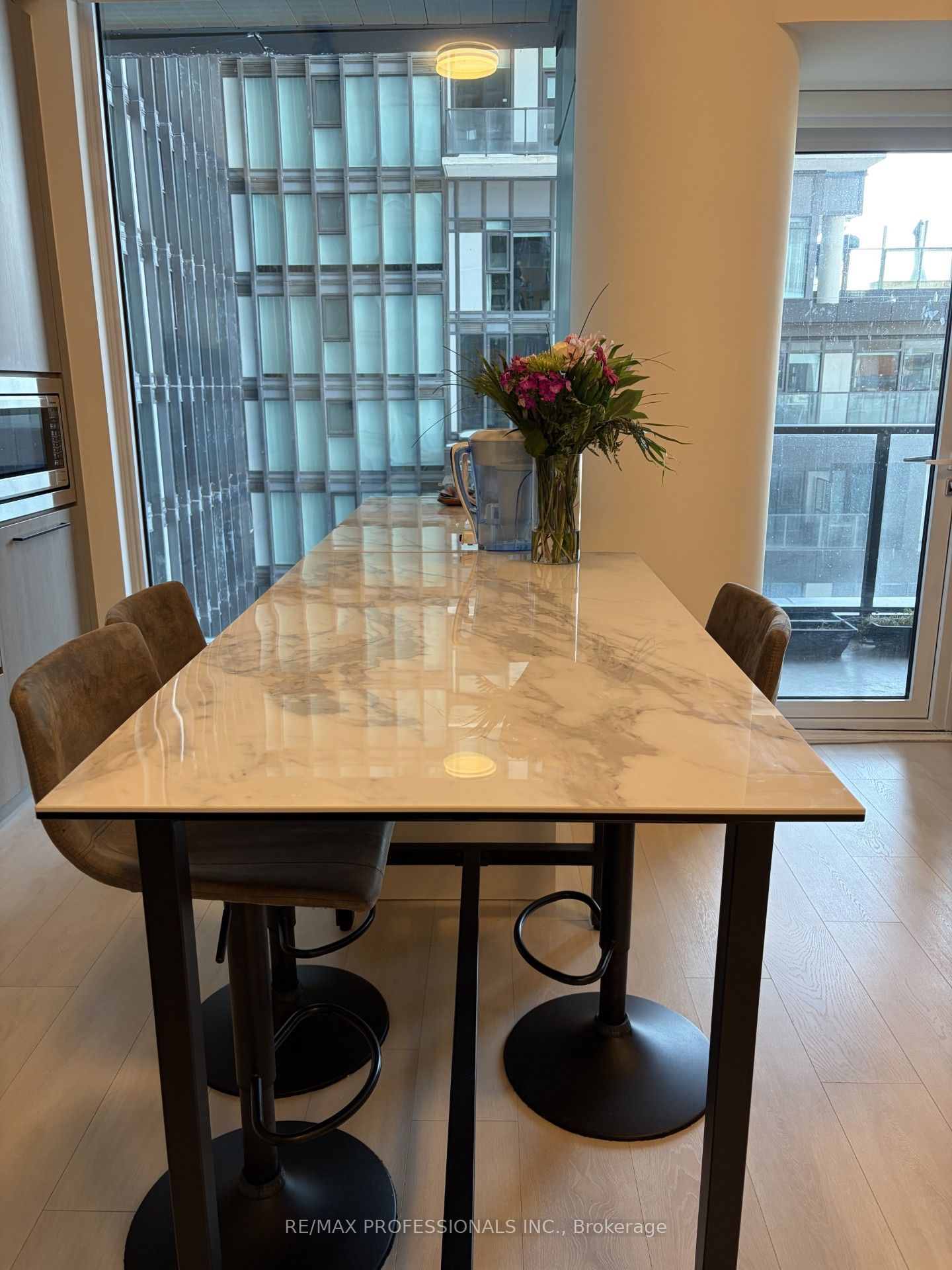 1285 Dupont Street 609