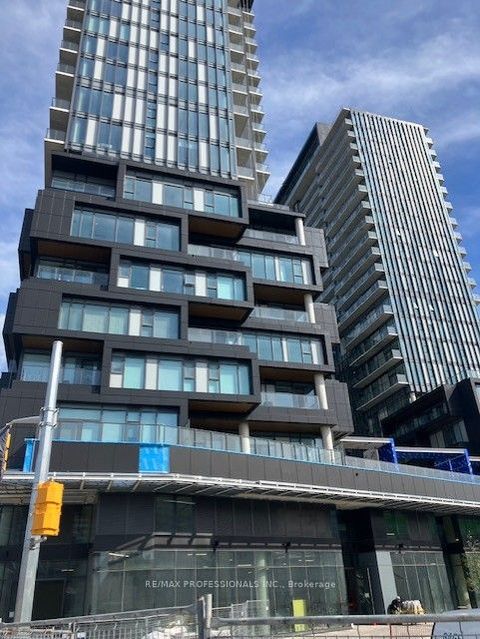 1285 Dupont Street 609 Toronto ON M6H 0E3