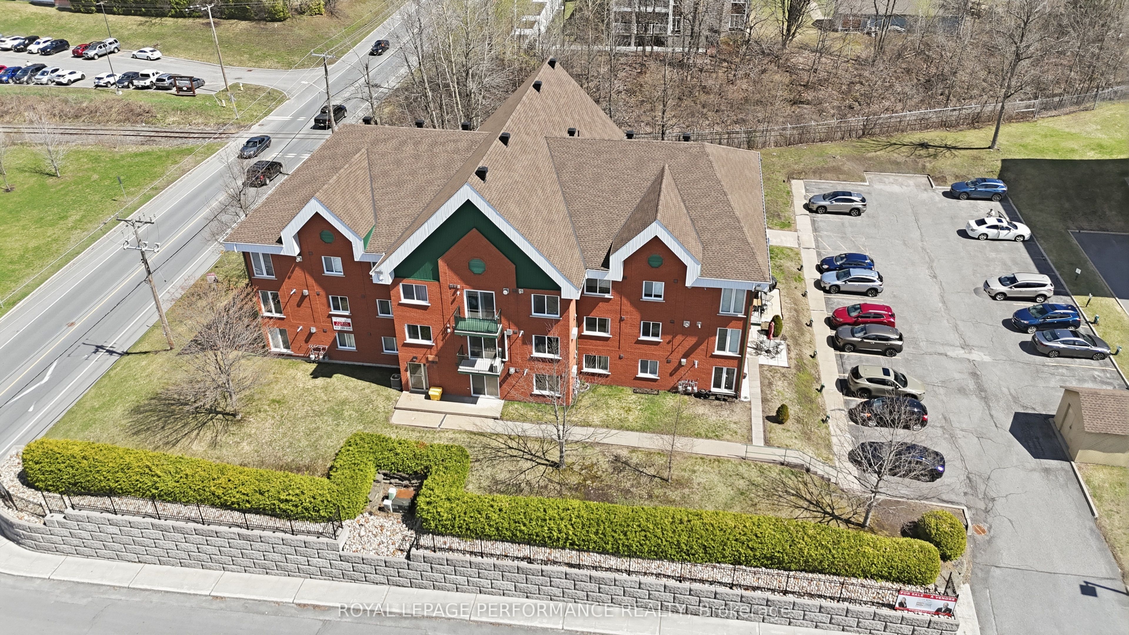Photo 1 of 49 — 1101 Clement Street 112, Hawkesbury, ON K6A 3P1