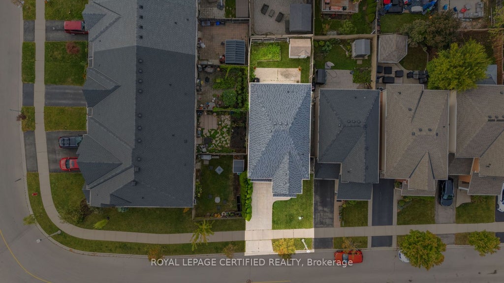 Photo of 165 Palacebeach Trail, Hamilton, ON L8E 0C3 (MLS # X14089898)