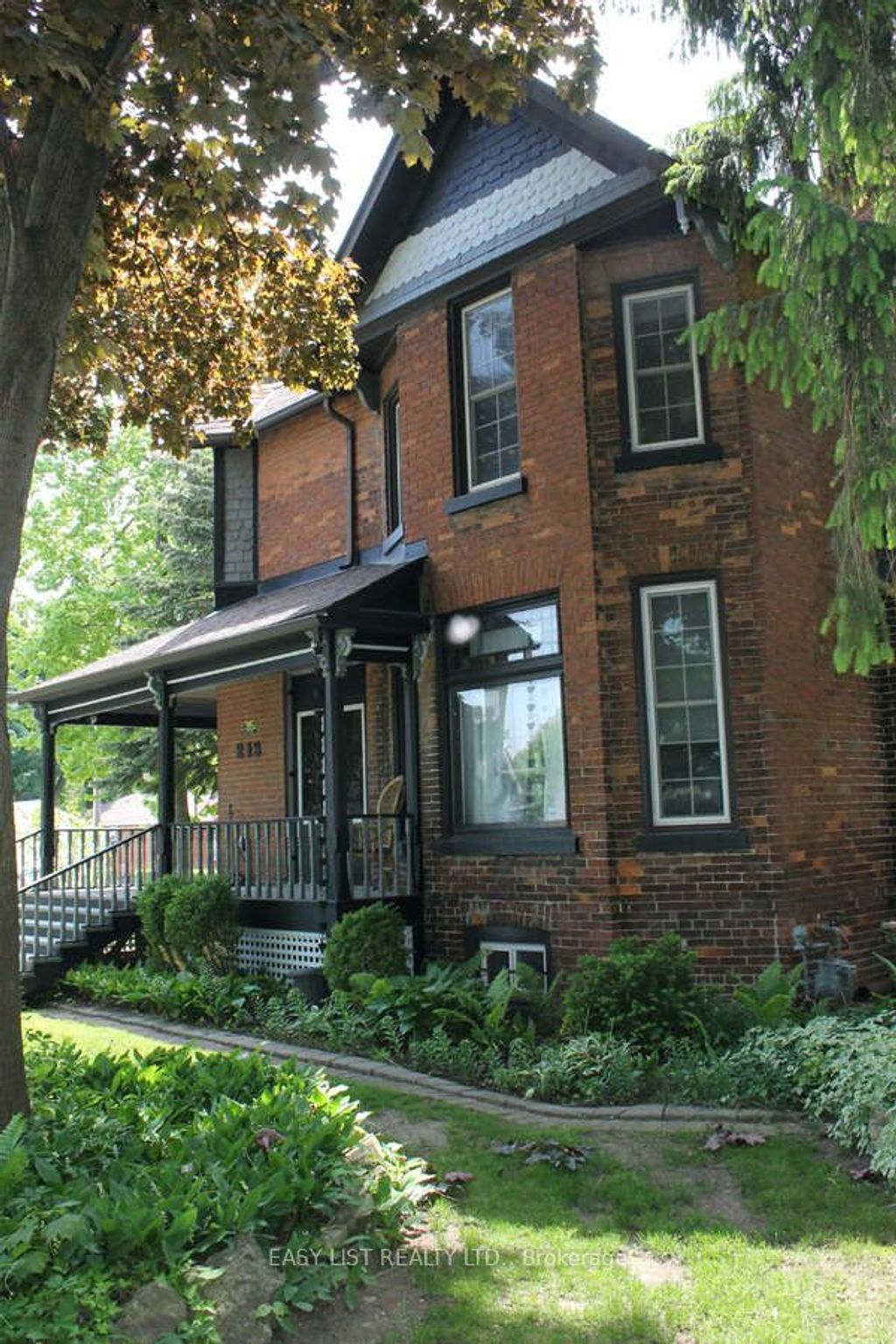 Photo of 213 Vidal Street S, Sarnia, ON N7T 2T4 (MLS # X12999202)