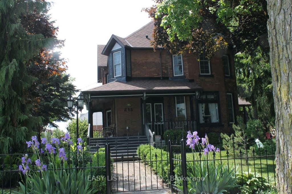 Photo of 213 Vidal Street S, Sarnia, ON N7T 2T4 (MLS # X12999202)