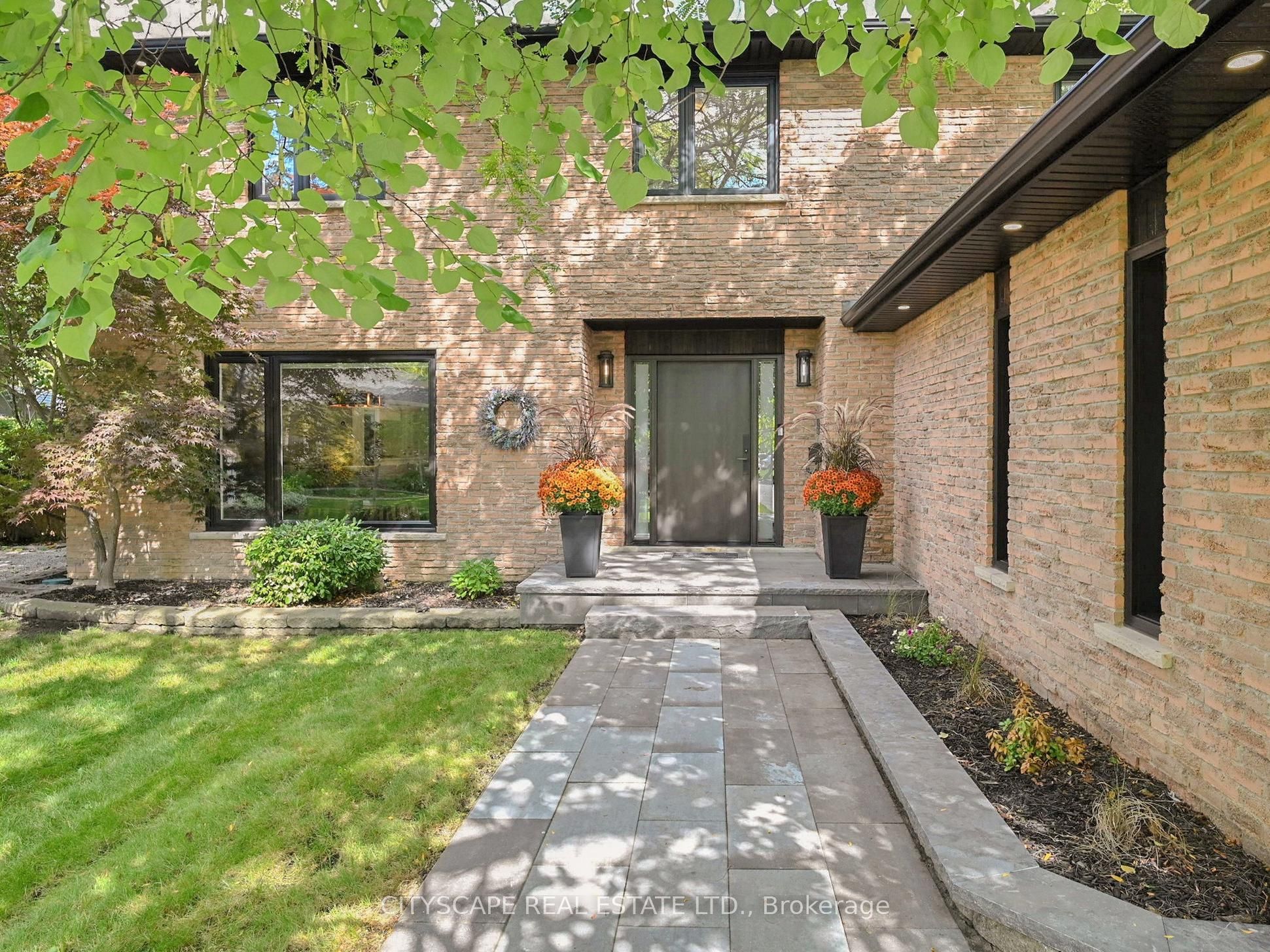 2585 Kenna Court