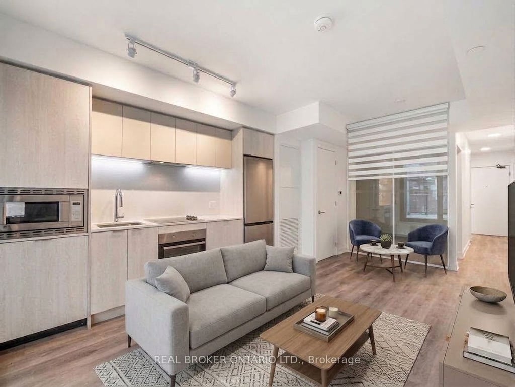 Photo of 1 Jarvis Street E #922, Hamilton, ON L8R 3J2 (MLS # X13867900)