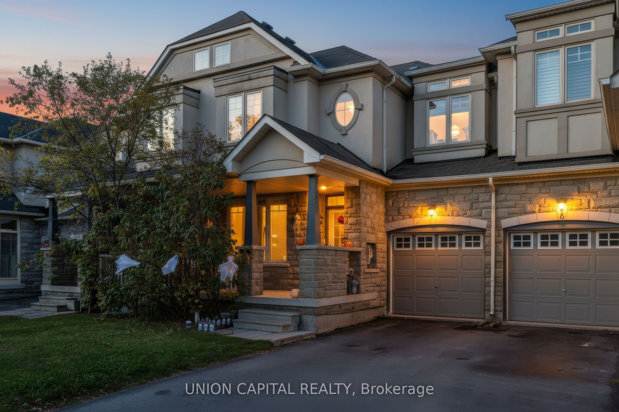 8 Stookes Crescent