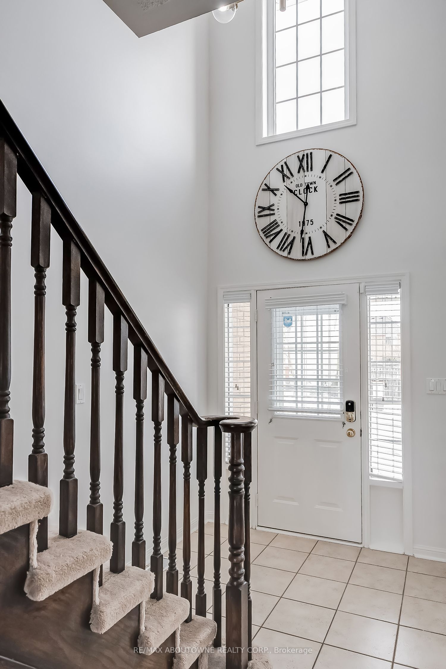 599 Caverhill Crescent