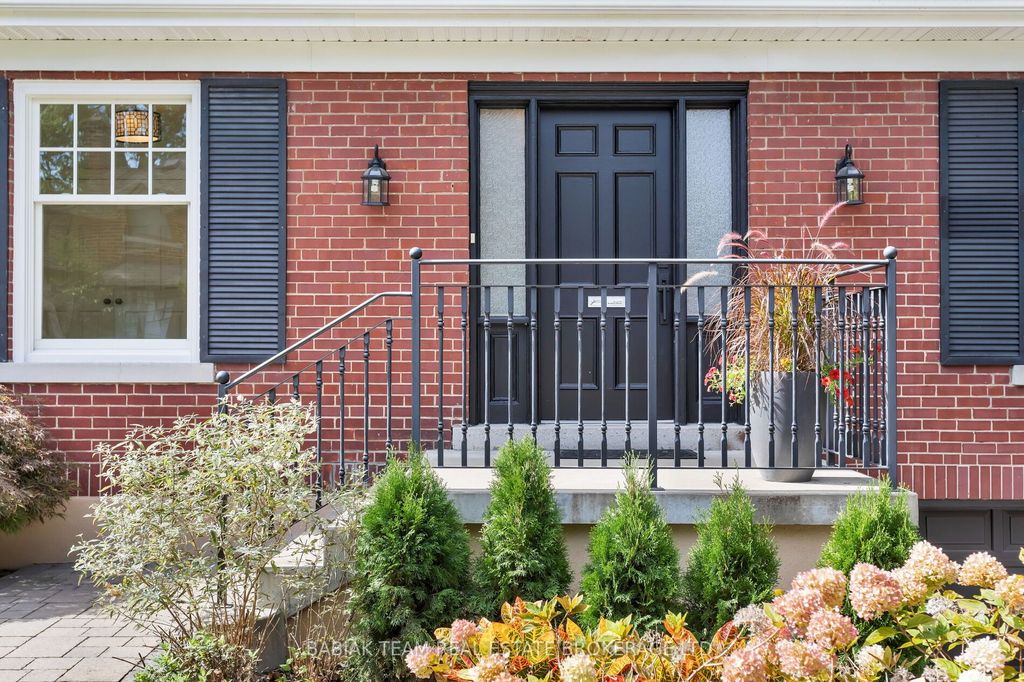 Photo of 9 Humbercrest Point, Toronto, ON M6S 2H2 (MLS # W12429245)
