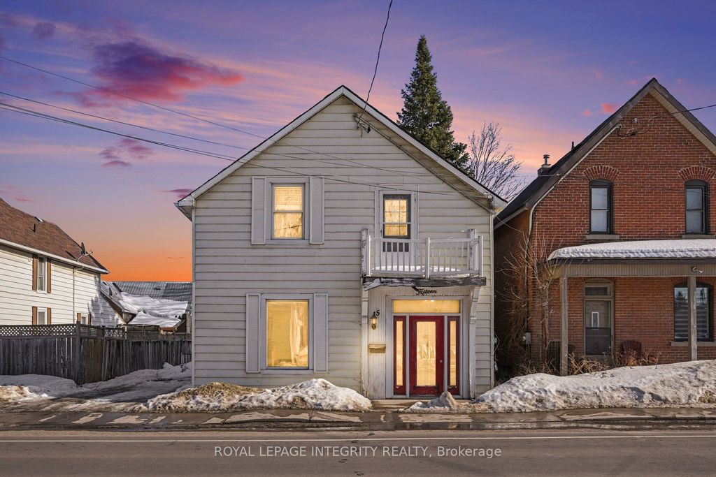 Photo of 15 Daniel Street N, Arnprior, ON K7S 2K4 (MLS # X12852570)