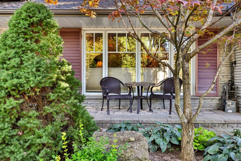 1302 Greenoaks Drive
