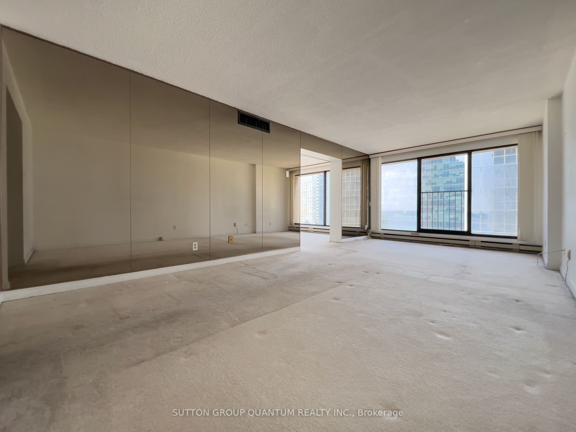 55 Harbour Square 1617