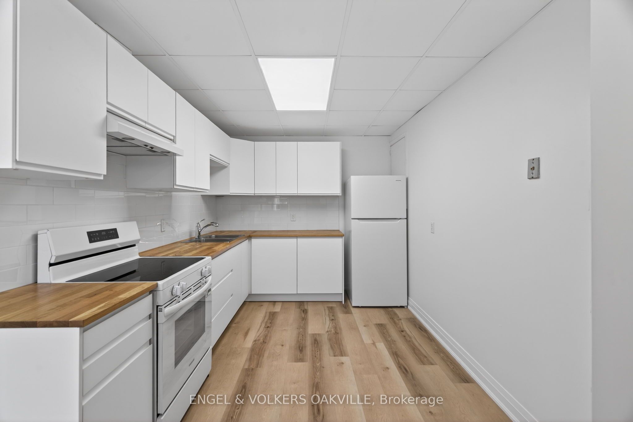 103 Thomas Street 104