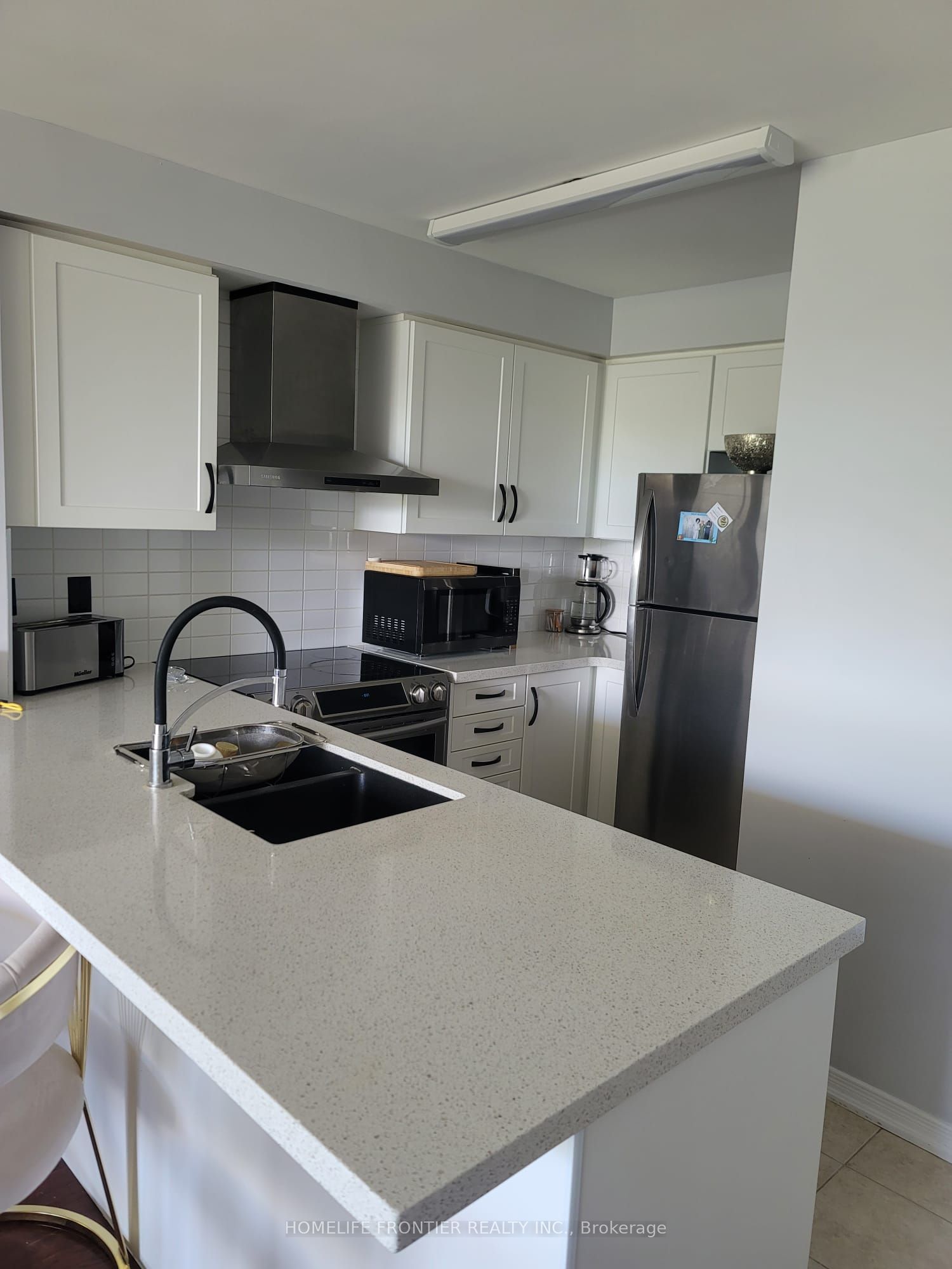 310 Red Maple Road E 217