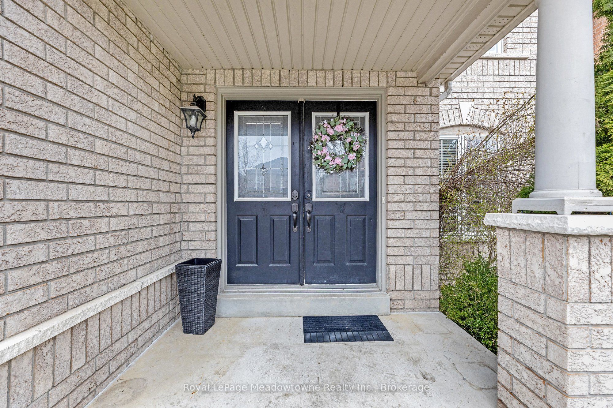13 Robarts Drive