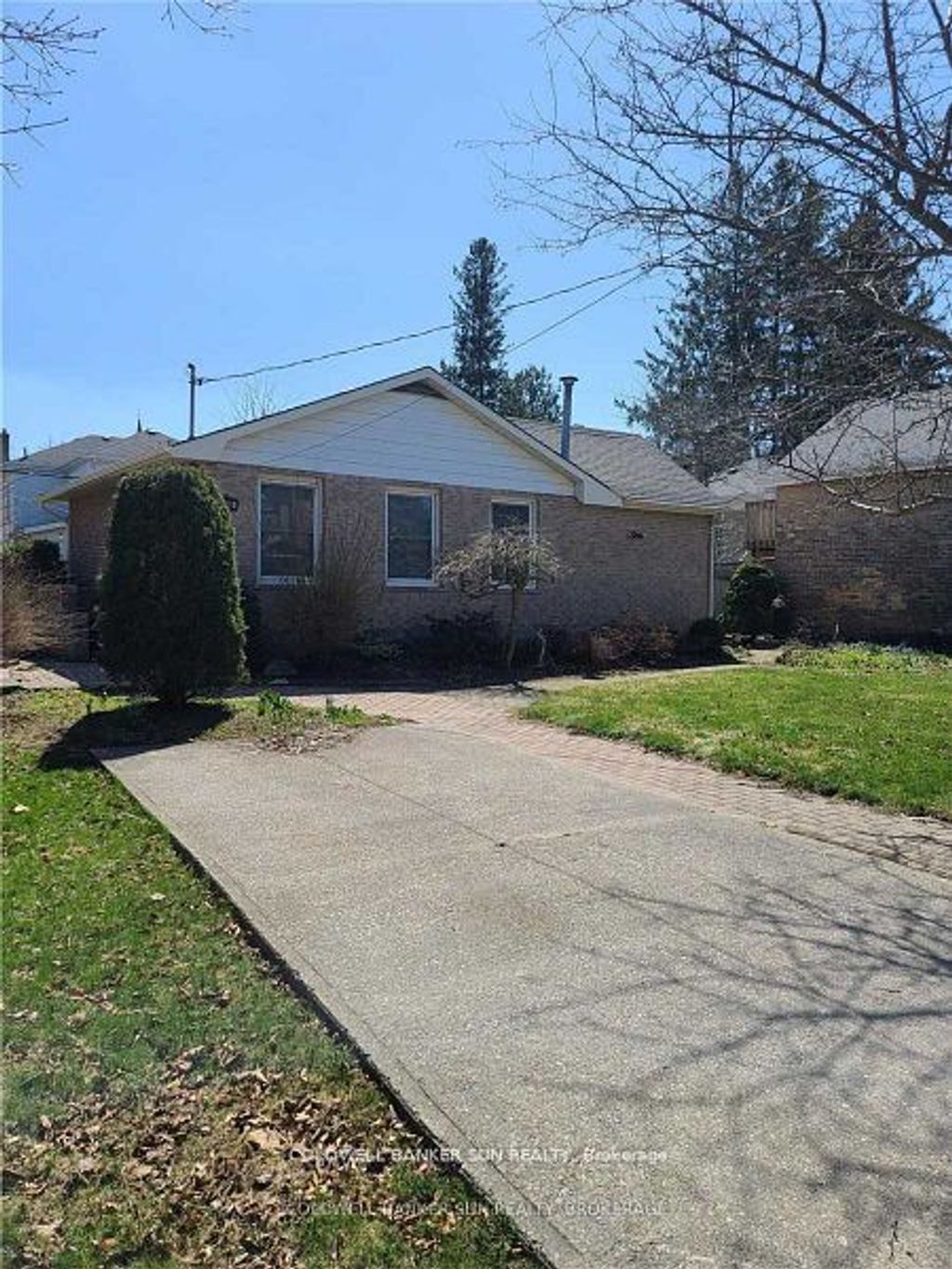 Photo of 500 Canterbury Street, Woodstock, ON N4S 4K7 (MLS # X12768446)