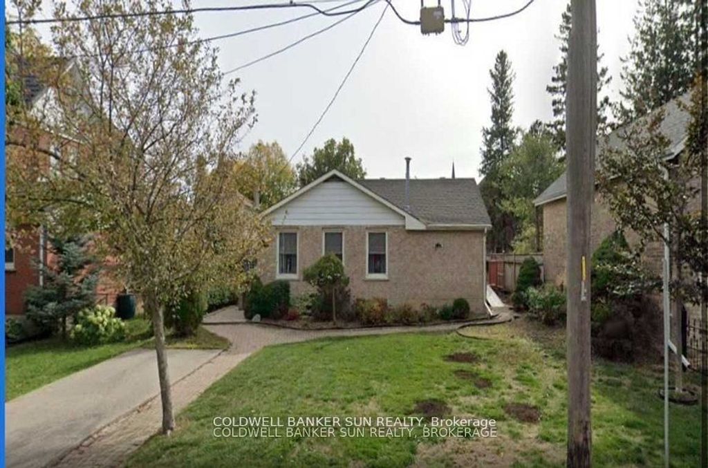 Photo of 500 Canterbury Street, Woodstock, ON N4S 4K7 (MLS # X12768446)