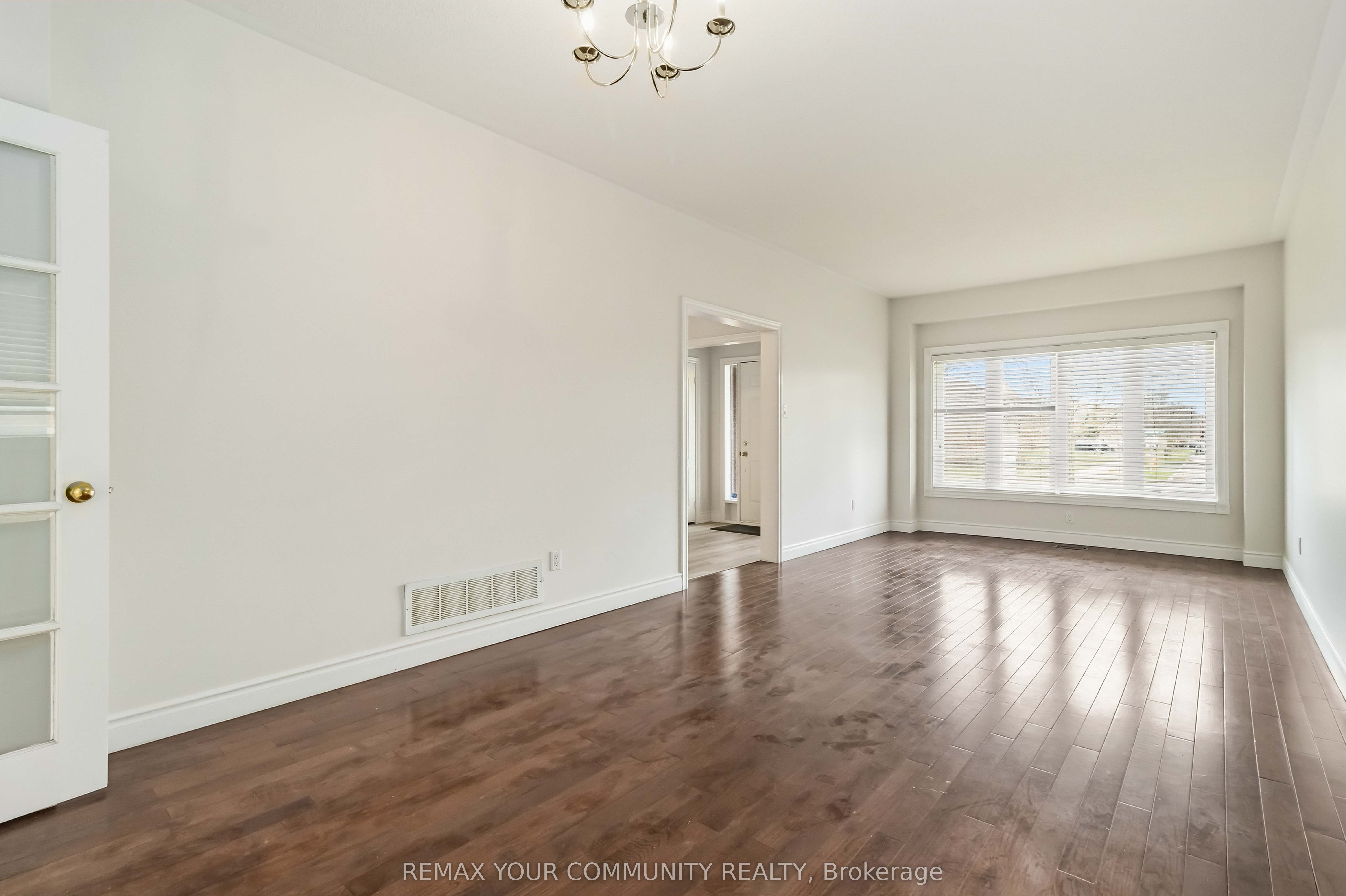 120 Shaftsbury Avenue