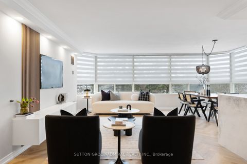 Photo of 7 Townsgate Drive #304, Vaughan, ON L4J 7Z9 (MLS # N12581200)