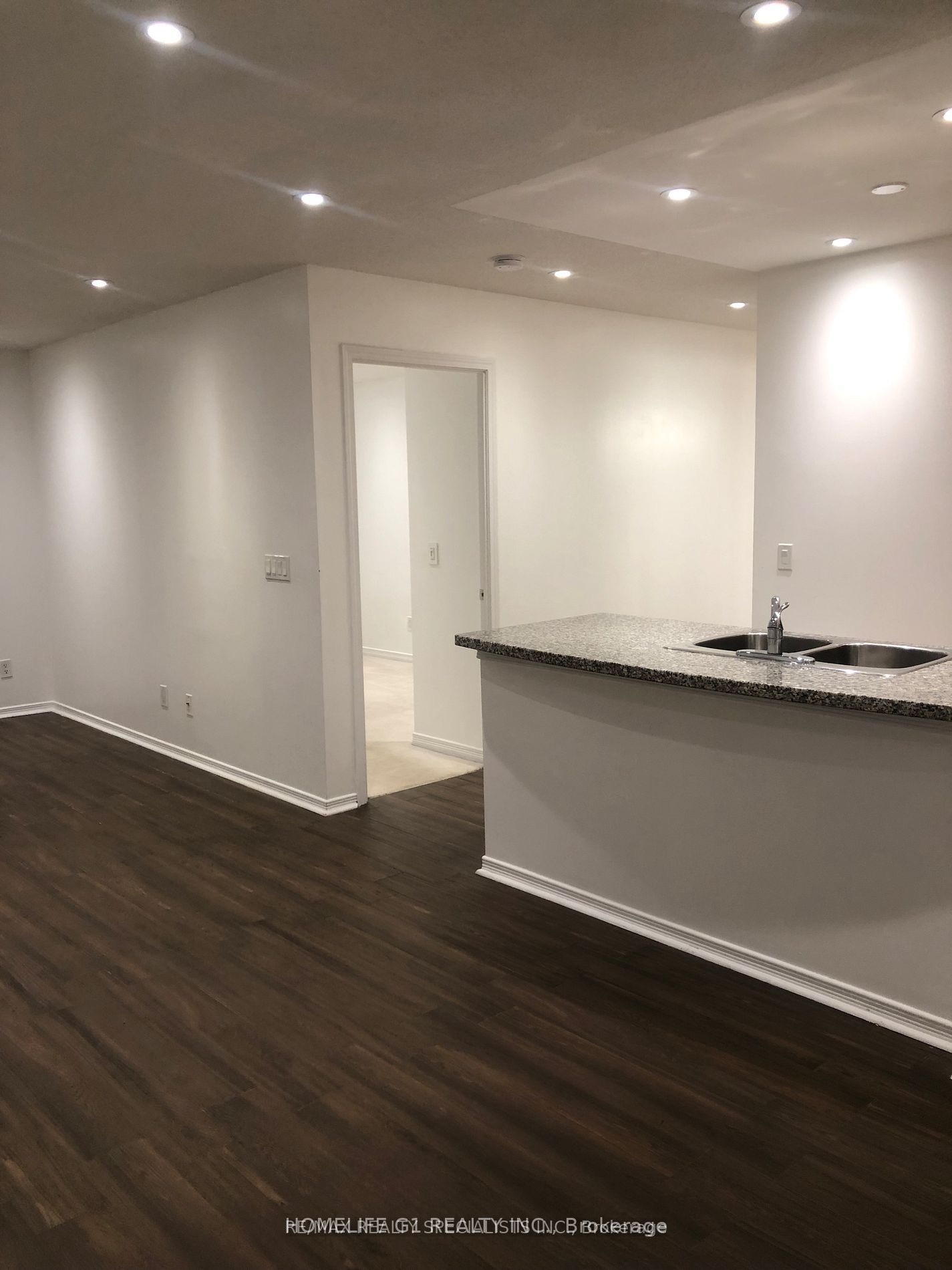 4889 Kimbermount Avenue 111