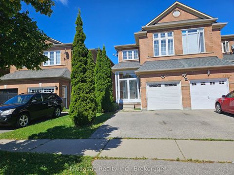 926 Ledbury Crescent Mississauga ON L5V 2P8