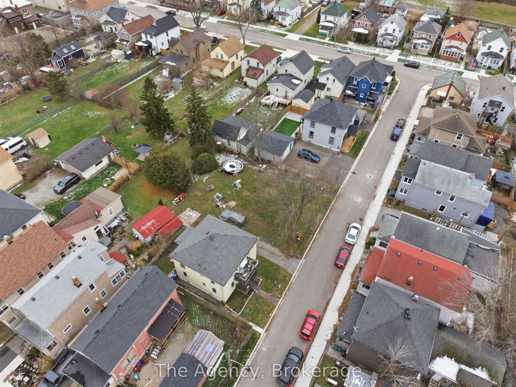 Photo of 11 Patsy Avenue, Welland, ON L3B 3M1 (MLS # X12611646)