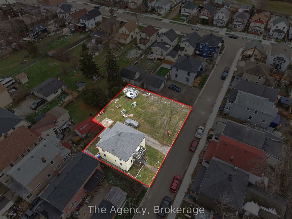 Photo of 11 Patsy Avenue, Welland, ON L3B 3M1 (MLS # X12611646)