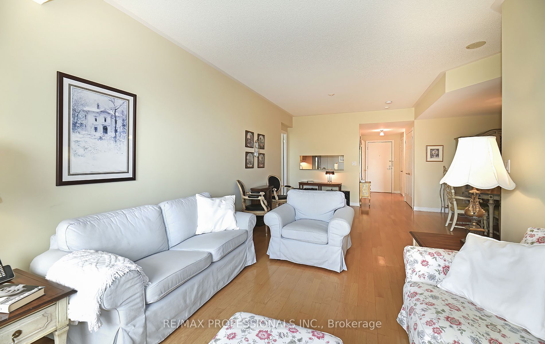 3085 Bloor Street W 504
