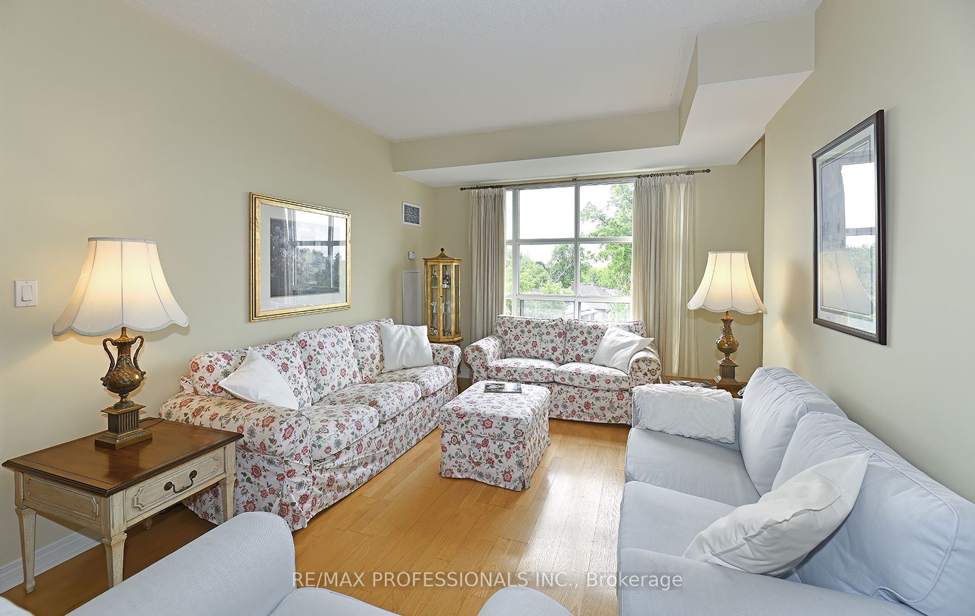 3085 Bloor Street W 504