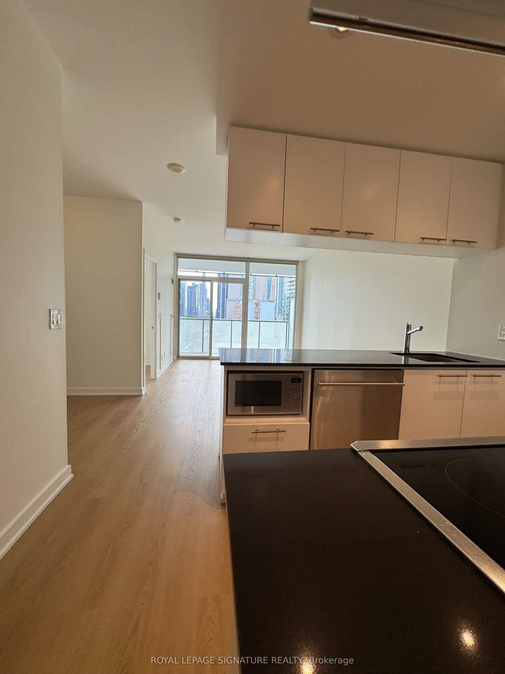 Photo of 1 Market Street #914, Toronto, ON M5E 0A2 (MLS # C13439678)