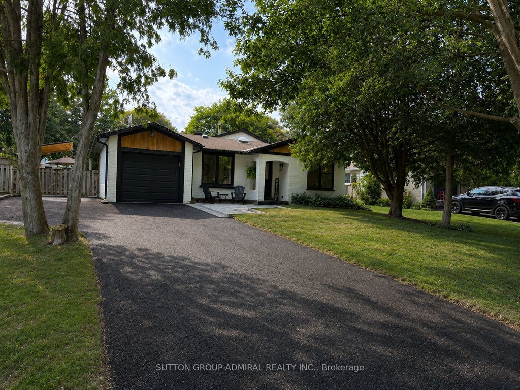 Photo of 214 Centre Street N, New Tecumseth, ON L0G 1A0 (MLS # N13777022)