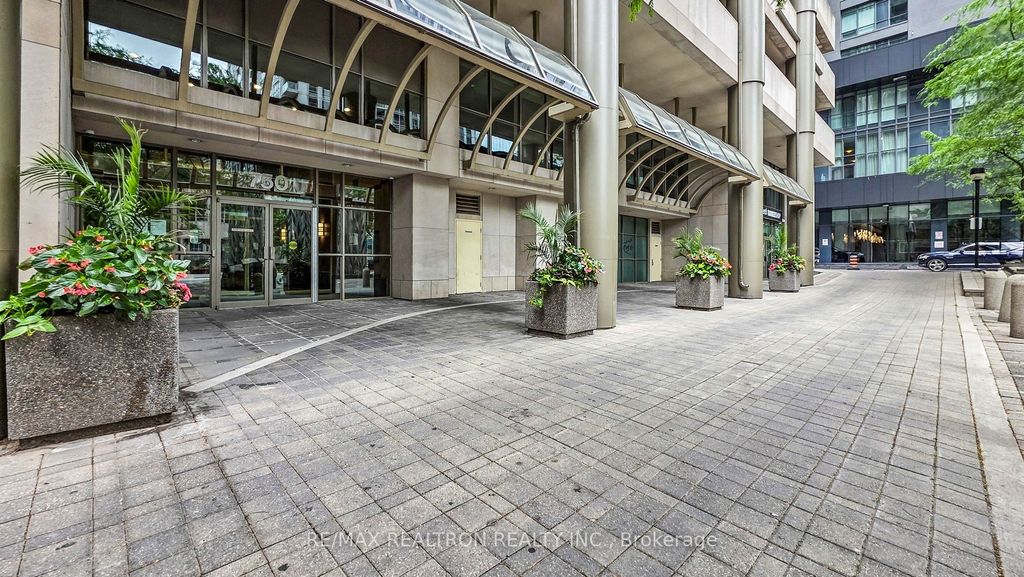 Photo of 750 Bay Street #1701, Toronto, ON M5G 1N6 (MLS # C12290137)
