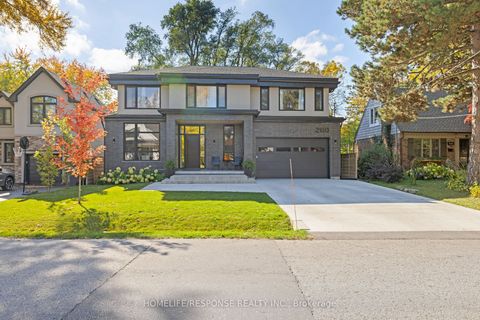 2110 Courtland Crescent Mississauga ON L4Y 1V2