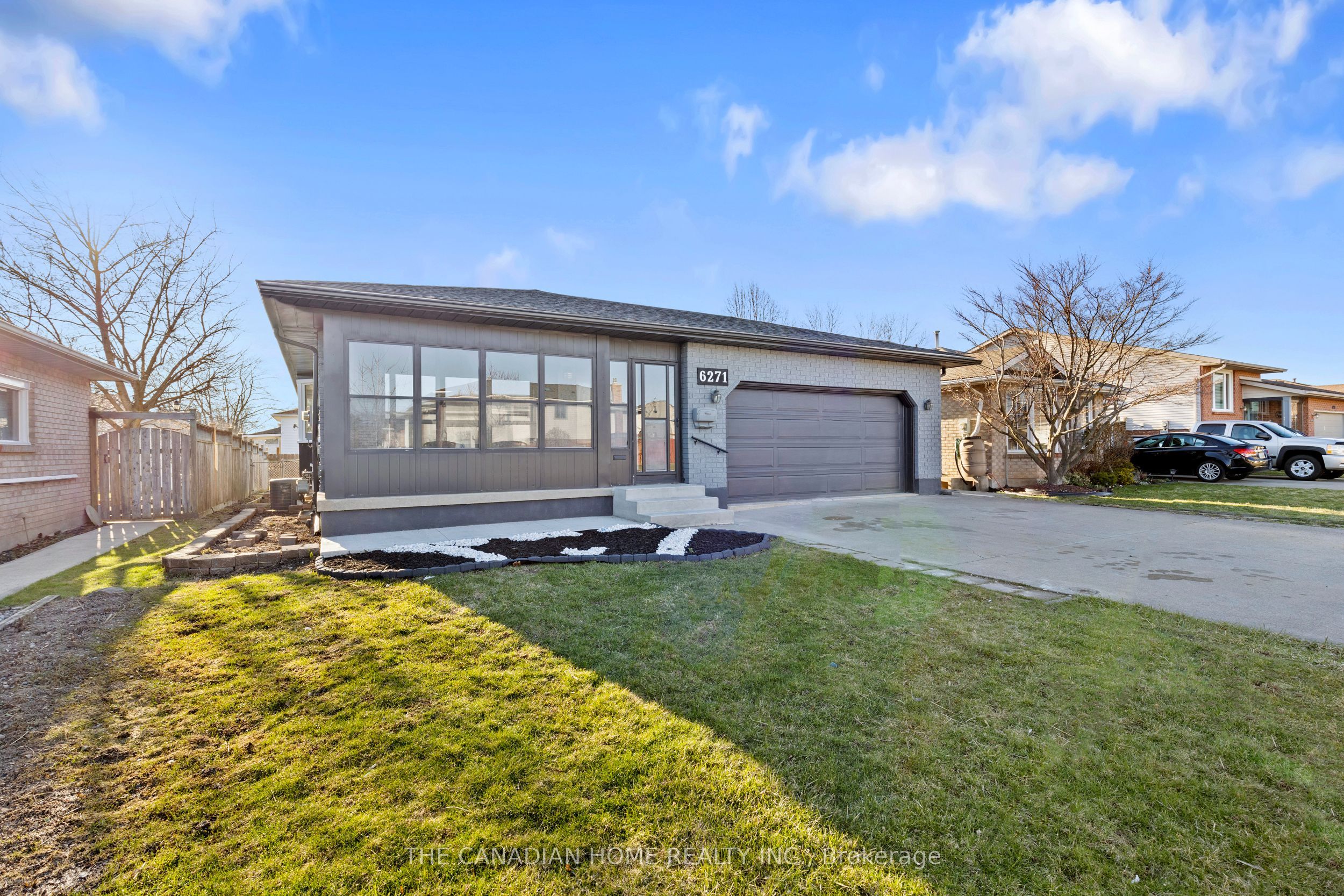 6271 Sherri Avenue W