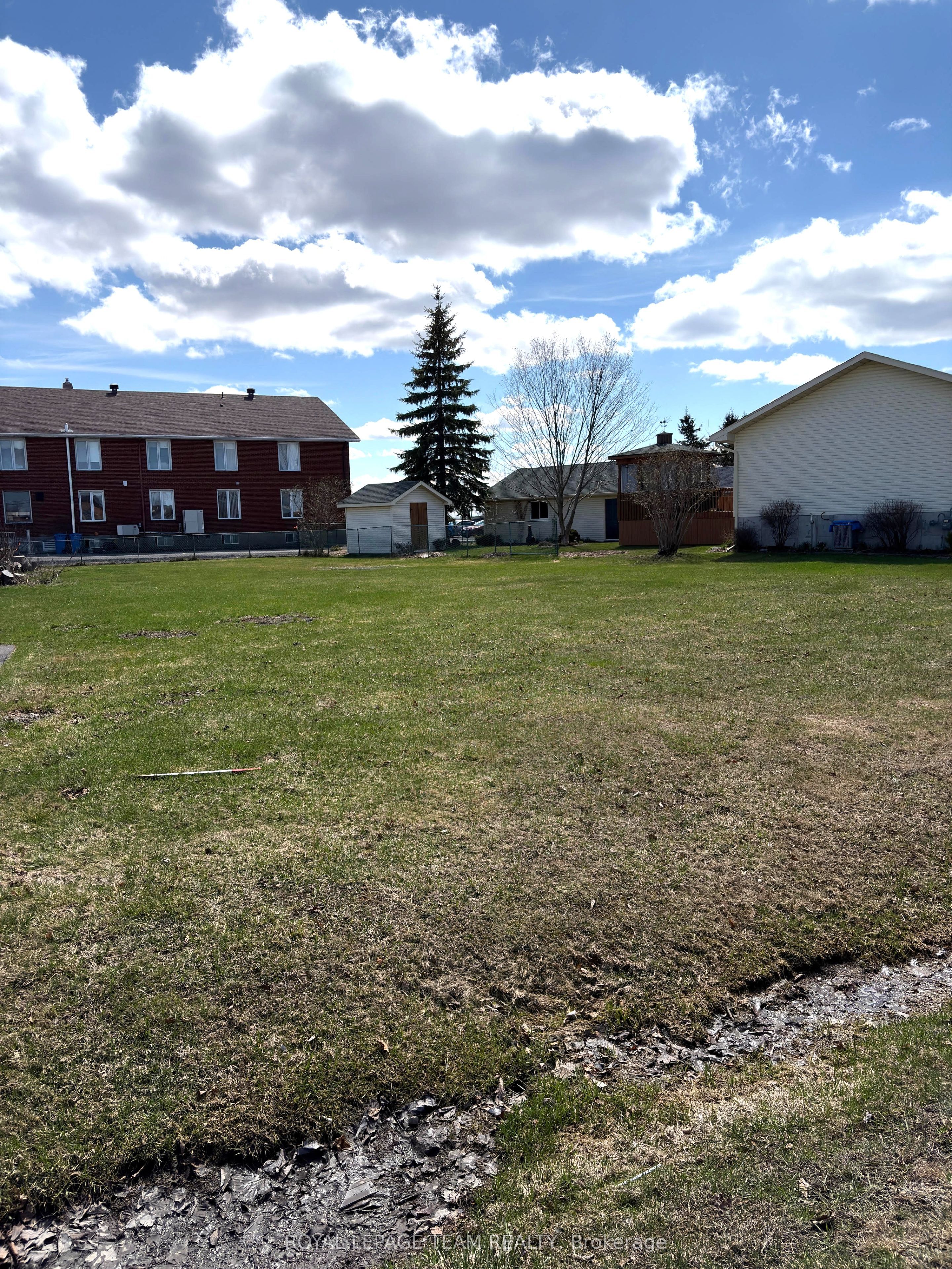 Photo 1 of 2 — 94 Simcoe Street, South Stormont, ON K0C 1P0