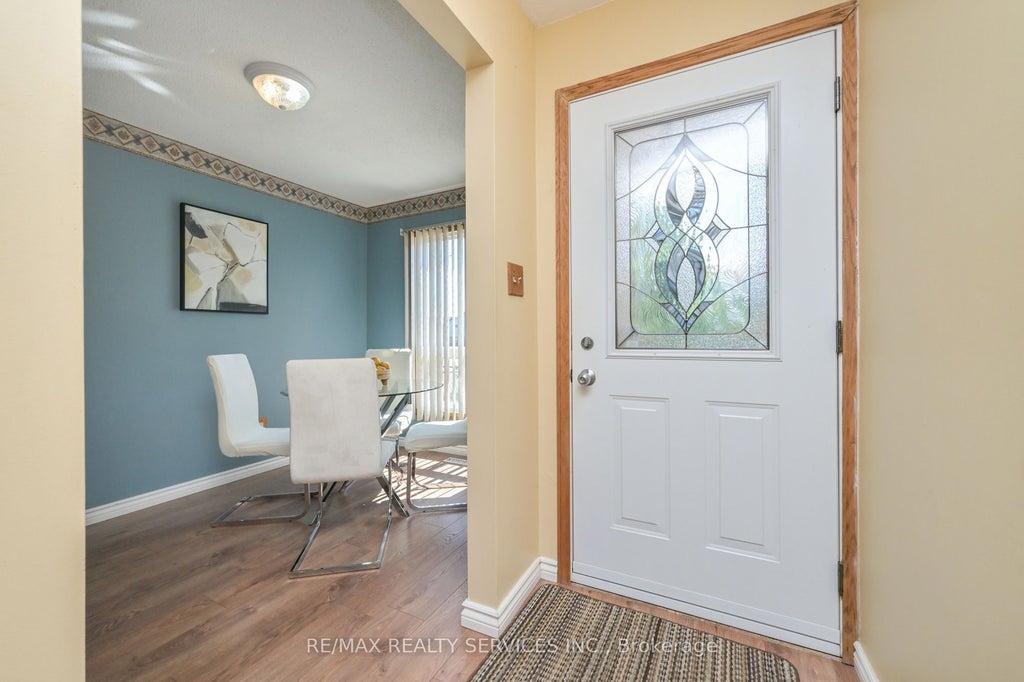 Photo of 2 Lindridge Avenue, Brampton, ON L6S 3W9 (MLS # W13652580)