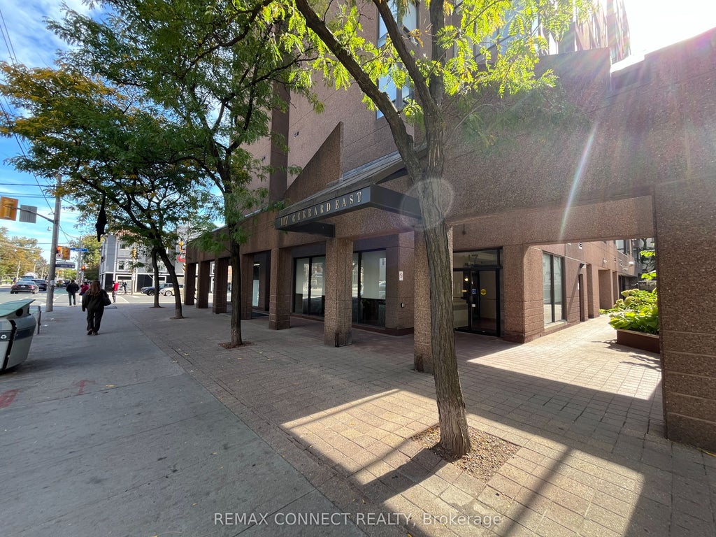 Photo of 117 Gerrard Street #601, Toronto, ON M5B 2L4 (MLS # C14102280)