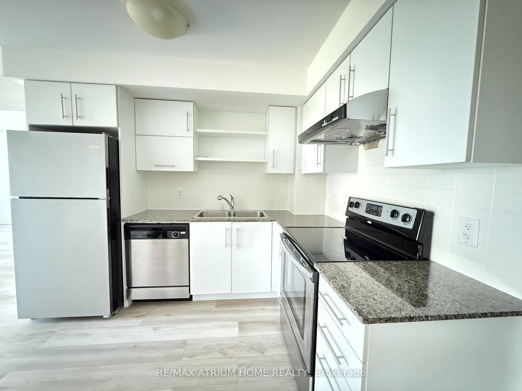 Photo of 233 South Park Road #602, Markham, ON L3T 0B4 (MLS # N13653976)