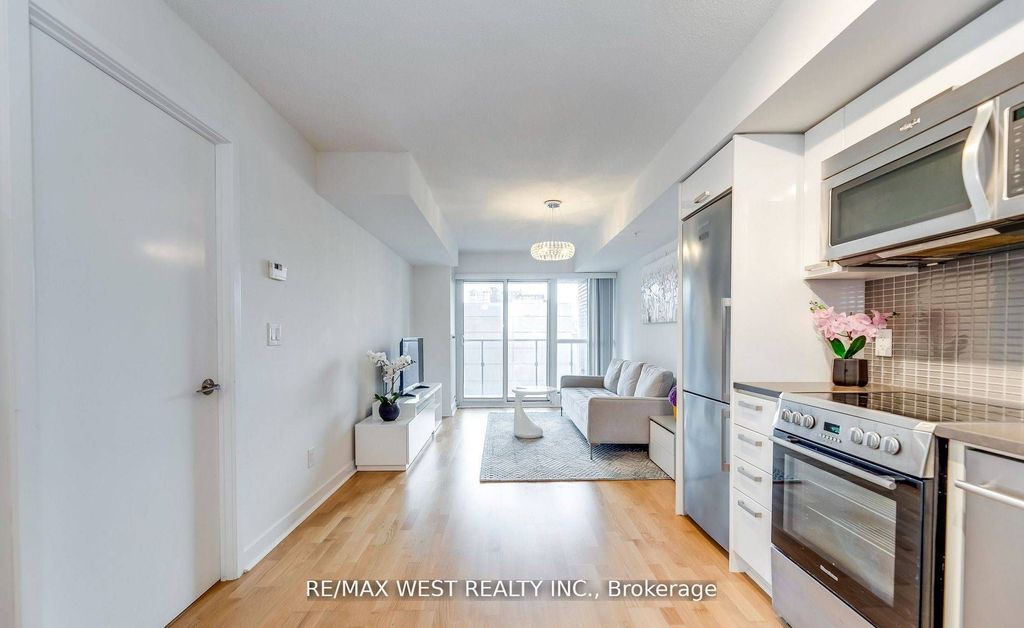 Photo of 295 Adelaide Street W #802, Toronto, ON M5V 1P7 (MLS # C12299255)