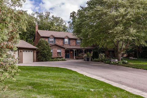 225 Shoreacres Road Burlington ON L7L 2H3