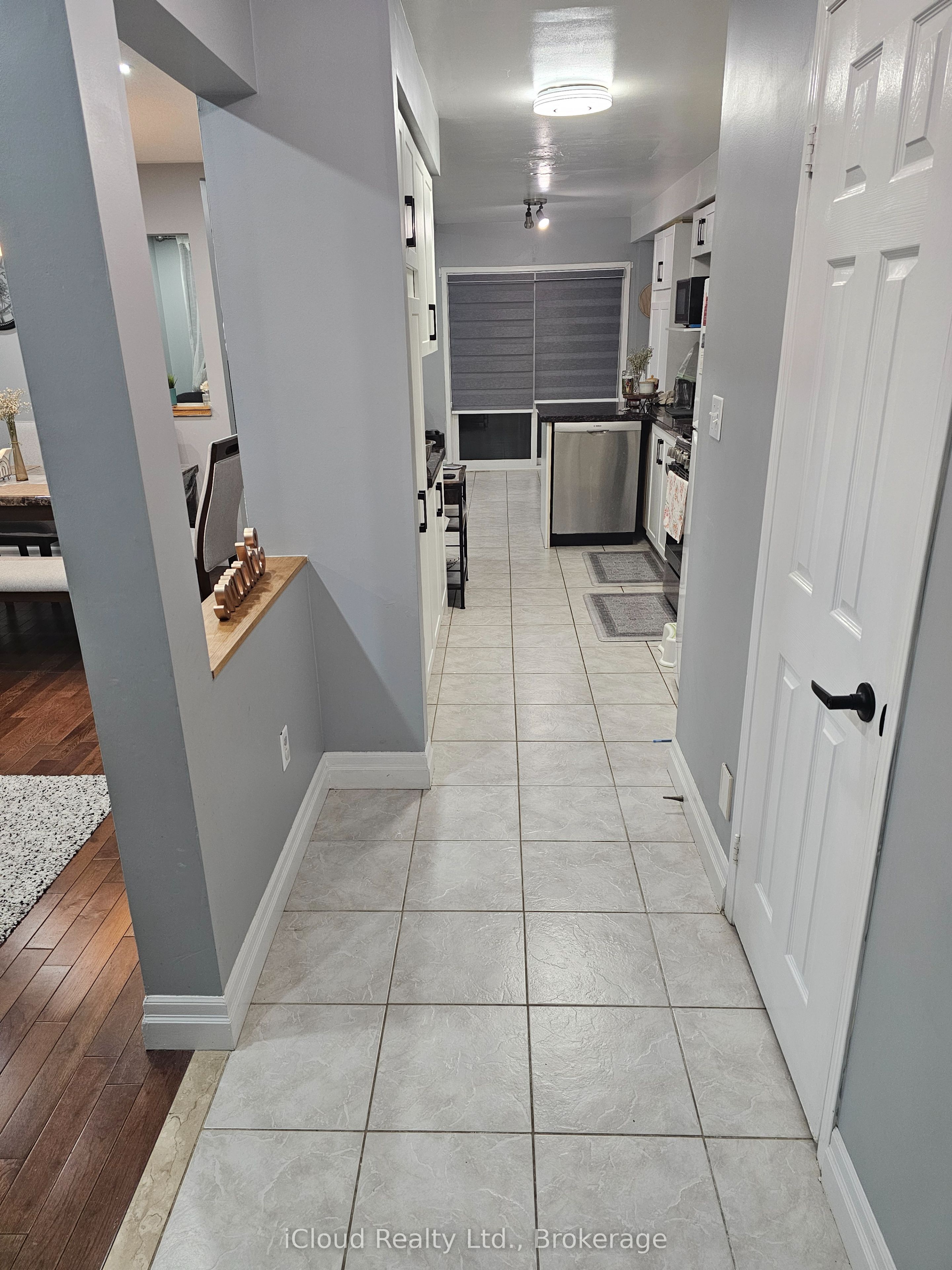 5944 Ridgecrest Trail Main/2nd Flr